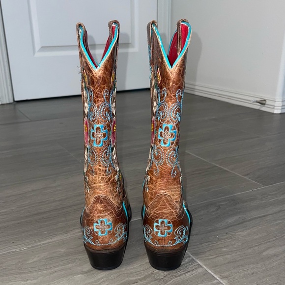 MACIE BEAN WOMEN'S ROSE GARDEN WESTERN BOOTS - SNIP TOE. SWAROVSKI CRYSTALS - Picture 5 of 7